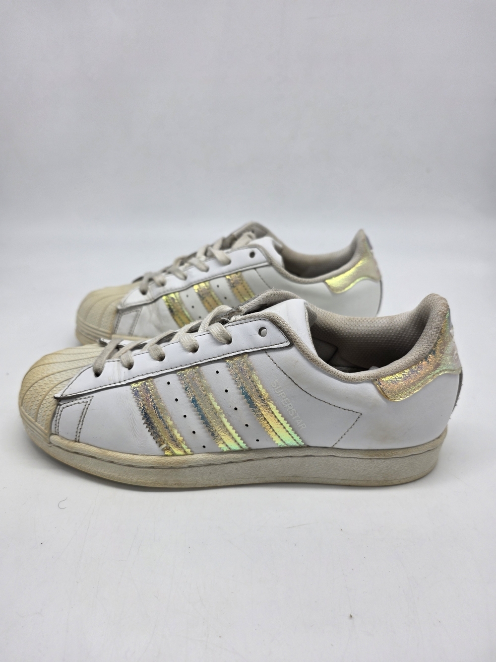 adidas Originals Superstar Womens 6.5 White Iridescent Holographic FV3139 Shoes